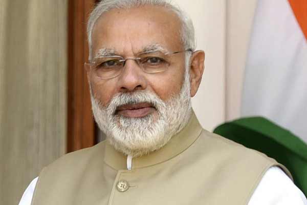 युवाओं को सांसदों से सवाल करना चाहिए : मोदी