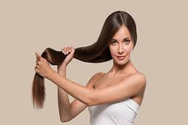 Beauty Tips: लंबे बालों के लिए करें स्कैल्प की देखभाल, यहां जाने तरीका