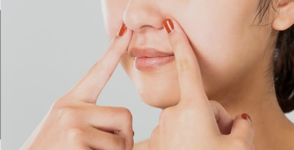 Beauty Tips:नाक पर जमे जिद्दी ब्लैकहेड्स और व्हाइटहेड्स से हैं परेशान अपनाएं ये 8 असरदार तरीके