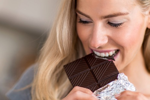 स्वास्थ्य के लिए हानि से ज्यादा फायदेमंद है डार्क चॉकलेट