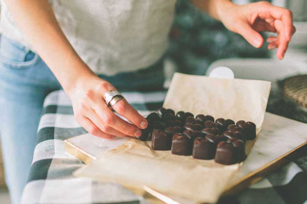 स्वास्थ्य के लिए हानि से ज्यादा फायदेमंद है डार्क चॉकलेट 