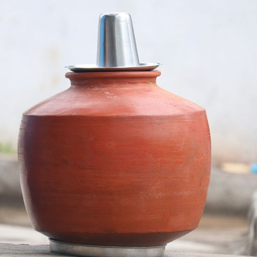 गर्मियों में पी रहे हैं मटके का पानी, तो ये हैं ठंडा रखने के तरीके