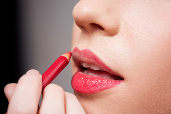 Lipstick Type: लिपस्टिक खरीदने से पहले जाने टाइप, लुक बनेगा कंप्लीट