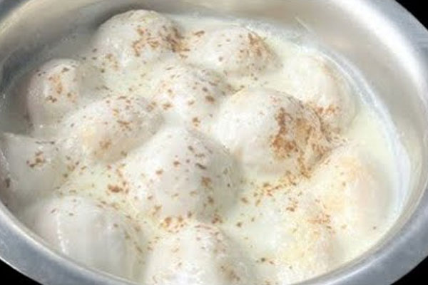 उड़द की दाल से बनाएं स्वादिष्ट दही वड़े, जानिए क्या है रेसिपी