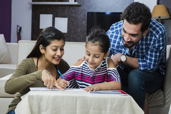 Parenting Tips: अपने बच्चों को इस तरह बनाएं क्लास टॉपर, इन तरीकों से करें मोटिवेट