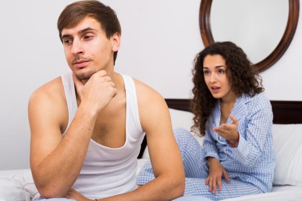 Relationship Tips: आपके रिश्ते को खोखला कर देती है गलतफहमियां, रहें सावधान
