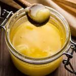 मलाई से घी बनाते समय आने लगती है गंदी बदबू, इस तरह से करें कंट्रोल
