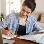 Career Tips: इन तरीकों से पढ़ाई में बढ़ाएं अपना फोकस, बन जाएगा करियर 