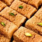 फटा हुआ दूध नहीं होता बेकार, इस तरह बनाएं दानेदार मिठाई