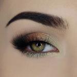 मेकअप किट में रखी पुरानी आई शैडो को फेंकने की भूल न करें, इन 5 जादुई हैक्स से बढ़ाएं अपनी खूबसूरती
