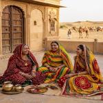 Fashion Funda : राजस्थान की चुनरी और ओढ़नियाँ परंपरा और संस्कृति का अनूठा संगम