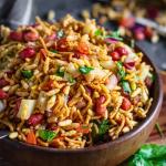 शाम के समय खाना है कुछ चटपटा, तो इस तरह बनाएं भेलपुरी