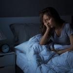 नींद न आने से हैं परेशान तो घर पर ये तरीके आजमाने से होगी शिकायत दूर