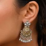 Jewellery Fashion: सूट साड़ी पर खूब जचेंगे सिंपल इयररिंग्स, डेली वियर में ध्यान रखें ये बातें