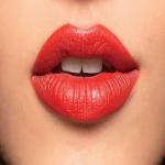 लिप्स पर लंबे समय तक टिकी रहेगी लिपस्टिक, बस कर लीजिए ये काम