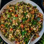 नाश्ते में घर वालों को बनाकर खिलाएं मूंग की चाट, चाटते रह जाएंगे उंगलियां