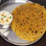 इस रेसिपी से बनाएं गोभी के पराठे, घर वालों को आएगा बहुत पसंद