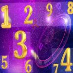 Numerology: माहौल के हिसाब से खुद को बदलने में उस्ताद होते हैं ये तीन अंक वाले लोग