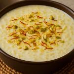 बसंत पंचमी के दिन मां सरस्वती को लगाएं केसरी खीर का भोग, ये है आसान रेसिपी