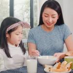 Parenting Tips: बच्चे का दिमाग दौड़ेगा तेज, इन चीजों को डाइट में करें शामिल