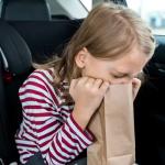 Parenting Tips: ट्रैवल के टाइम बच्चों को होती है मोशन सिकनेस, तो इस तरह रखें ध्यान