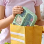 Parenting Tips: बच्चों को इस तरह के लंच बॉक्स में न दें खाना, सेहत पर पड़ता है असर