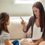 Parenting Tips: पब्लिक में बच्चों पर ना चिल्लाएं, बच्चों पर लंबे समय तक रहता है इसका असर