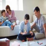 Parenting Tips: जब आप बनेंगे अच्छे पेरेंट्स तभी आएंगे बच्चाें में अच्छे गुण, इन बातों का रखें ध्यान