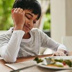 Parenting Tips: खाना खाने में आनाकानी करता है बच्चा, तो ये ट्रिक करें फॉलो