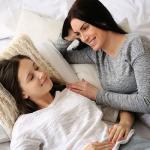 Parenting Tips: बेटी को जल्दी आ गए हैं पीरियड्स, तो इस तरह करें अवेयर