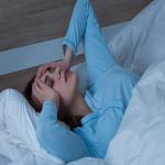 नींद कम आना फेफड़े की बीमारी में धूम्रपान से ज्यादा हानिकारक : शोध