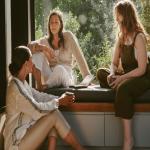 Relationship Tips: किसी से शेयर ना करें परिवार से जुड़ी ये बातें, बाद में होगा पछतावा