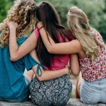 Relationship Tips: कभी ना बनाएं मतलबी दोस्त, ऐसे करें सच्चे फ्रेंडशिप की पहचान 