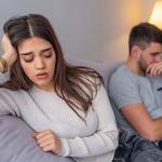 Relationship Tips: पुरुषों की इन आदतों से टूट जाता है महिलाओं का दिल, हो जाती है इमोशनल डिस्कनेक्ट 