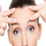Skin Care: उम्र से पहले नजर आ रही है झुर्रियां, तो ये टिप्स करें फॉलो