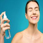 Skin Care Tips: चेहरे के लिए बेस्ट होता है सनस्क्रीन स्प्रे, स्किन करेगी ग्लो