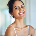 Skin Care: बिना महंगे प्रोडक्ट्स के भी मिलेगी ग्लोइंग स्किन, अपनाएं ये आसान डेली रूटीन