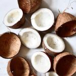 नारियल के खोल से ऐसे निकालें गुदा, ये है आसान तरीके