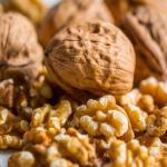 लंबे समय से रखे अखरोट हो रहे हैं खराब, तो ऐसे करें स्टोर