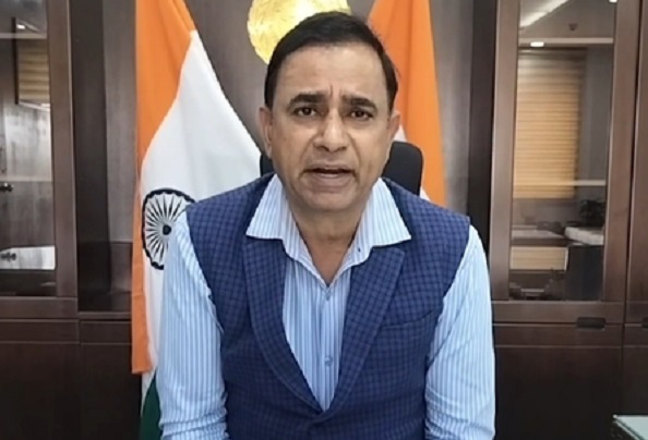 हरियाणा में वायु प्रदूषण फैलाने वाली 11 फैक्ट्रियों पर जल्द लग सकता है ताला : उपायुक्त वीरेंद्र दहिया