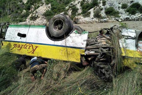 हिमाचल सडक़ दुर्घटना में 28 की मौत