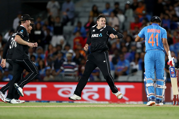 ऑकलैंड वनडे : न्यूजीलैंड ने भारत को 22 रनों से हराया, सीरीज में 2-0 की अजेय बढ़त