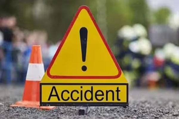 बिहार में अज्ञात वाहन की चपेट में आने से बाइक पर सवार 3 दोस्तों की मौत