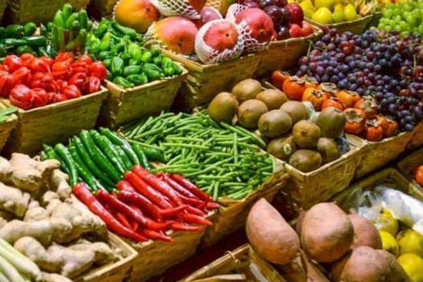 किसान आंदोलन से 50 फीसदी घटी फलों, सब्जियों की आवक; दाम बढ़ने के आसार
