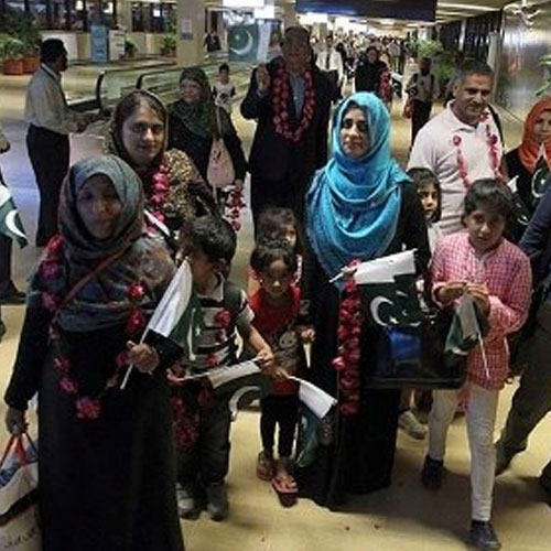 यमन से स्वदेश लौटे 500 पाकिस्तानी नागरिक