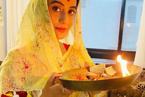 अक्षरा सिंह ने पेश किया कांवड़ गीत कैलाशी