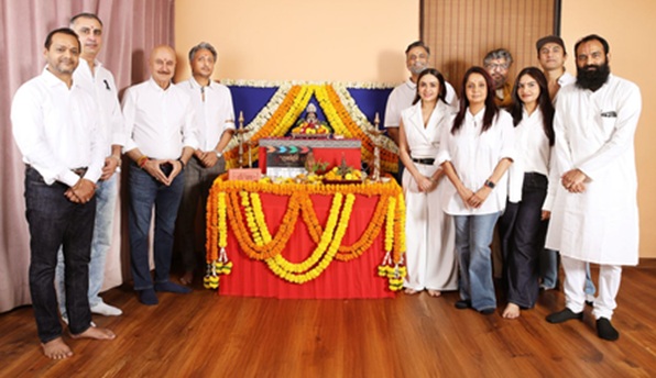 अनुपम खेर ने शुरू की श्रीराम भूमि की शूटिंग, आस्था और इतिहास से जुड़ी कहानी को लेकर बढ़ी उत्सुकता
