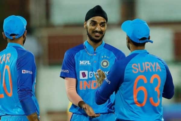 टी20 विश्व कप : अर्शदीप सिंह का नई गेंद से विकेट लेना भारत के लिए शुभ संकेत