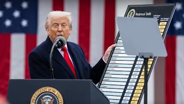 कारोबारः ट्रंप ने स्टील, एल्युमीनियम और तांबे पर लगाया 50 प्रतिशत टैरिफ
