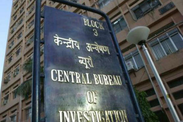CBI ने महाराष्ट्र के पूर्व गृहमंत्री के खिलाफ दर्ज किया मामला, कई ठिकानों पर छापेमारी